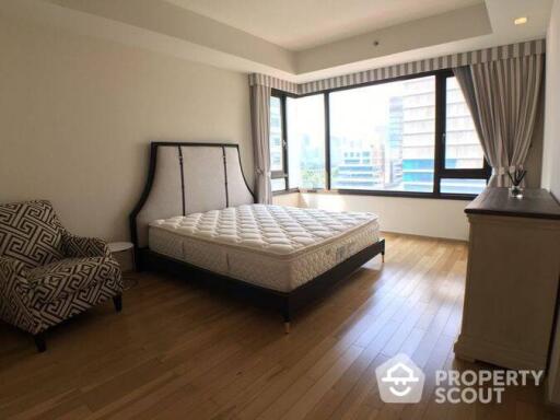 2-BR Condo at Prive By Sansiri near BTS Phloen Chit