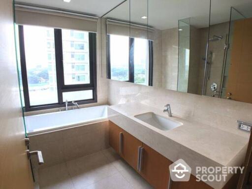 2-BR Condo at Prive By Sansiri near BTS Phloen Chit