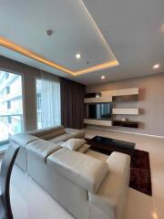 3 bed Condo in Menam Residences Wat Phraya Krai Sub District C021018