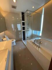 3 bed Condo in Menam Residences Wat Phraya Krai Sub District C021018