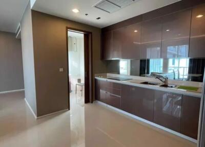 3 bed Condo in Menam Residences Wat Phraya Krai Sub District C021018