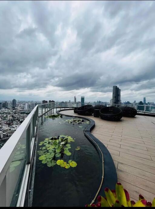 3 bed Condo in Menam Residences Wat Phraya Krai Sub District C021018