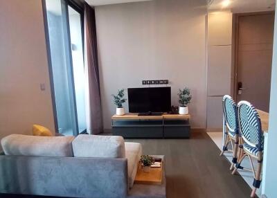 1 bed Condo in The Esse at Singha Complex Khlong Toei Nuea Sub District C021017