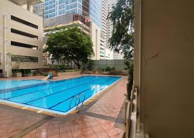 2-BR Condo at Saranjai Mansion Condominium near BTS Nana