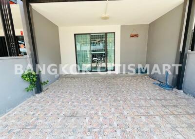 Townhouse at Pleno Bangna-On Nut for sale