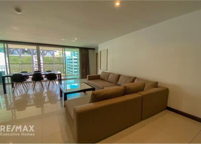 Pet Friendly 3-Bed Condo for Rent near Sathorn, Suanplu BTS Chong Nonsi