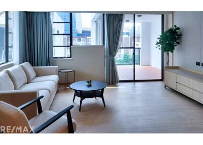 !! Promotion price !! Newly Renovated 3 Bedroom Condo in Private Low Rise Apartment Sathorn