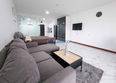 Studio Condo in Markland North Pattaya C011796