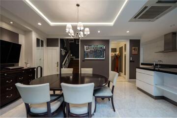 For Sale : Townhome 3+1 Bedrooms in Sukhumvit 65