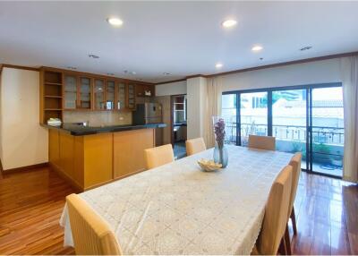 For rent: Spacious 2-bedroom apartment, 195 sqm, located at Sathorn Soi 7.