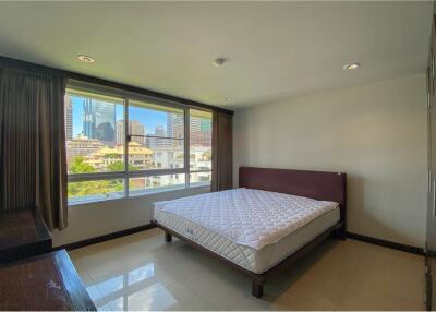 For rent pet friendly apartment 3 beds in Sathorn,Suanplu BTS Chong Nonsi