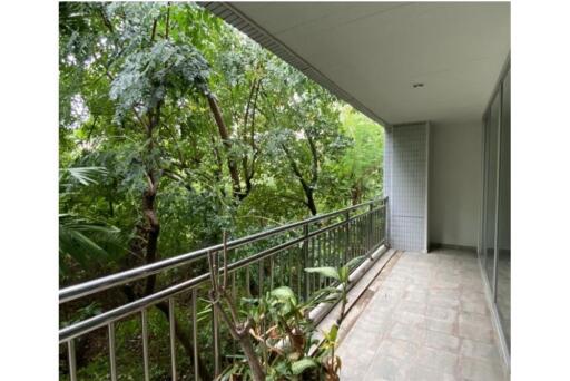 Pet friendly big balcony 2 bedroom in Sathorn