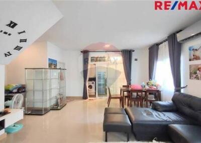 108 Sqm., 3 Beds Townhouse listed for ฿ 3,500,000.