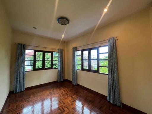 Spacious 5-Bedroom House for Rent in San Phak Wan, Near Hang Dong Road (H108)