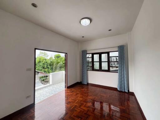 Spacious 5-Bedroom House for Rent in San Phak Wan, Near Hang Dong Road (H108)