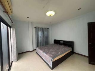 Spacious 5-Bedroom House for Rent in San Phak Wan, Near Hang Dong Road (H108)