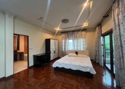 Spacious 5-Bedroom House for Rent in San Phak Wan, Near Hang Dong Road (H108)