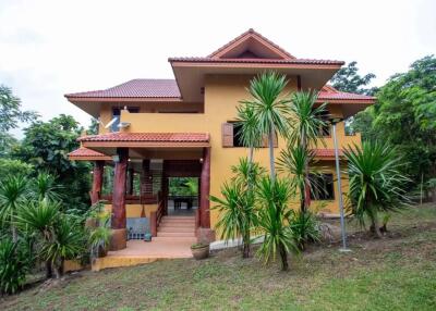 3 Bedroom Teakwood Mountain House To Rent