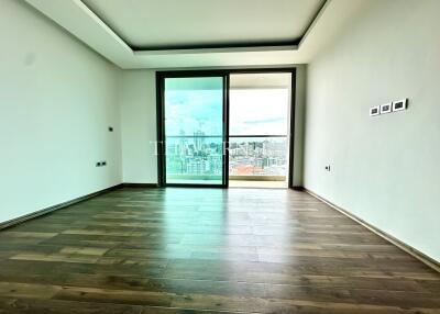 Condo for sale studio 30 m² in The Peak Towers, Pattaya