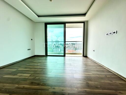 Condo for sale studio 30 m² in The Peak Towers, Pattaya