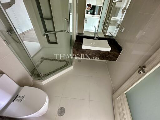 Condo for sale studio 30 m² in The Peak Towers, Pattaya