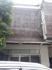 For Rent Home Office on Sukhumvit 55 BTS Thong Lo Wattana District of Bangkok