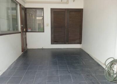 For Rent Home Office on Sukhumvit 55 BTS Thong Lo Wattana District of Bangkok