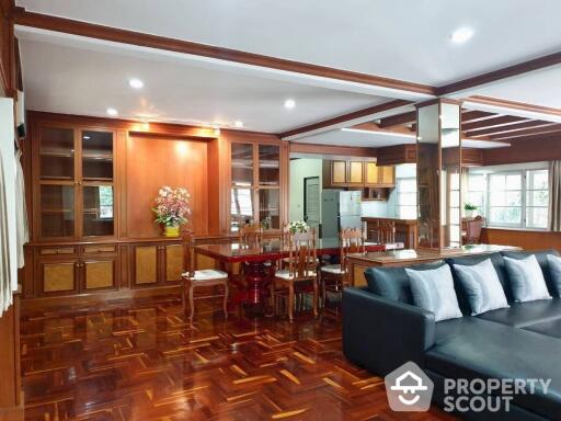 4-BR House near MRT Sutthisan