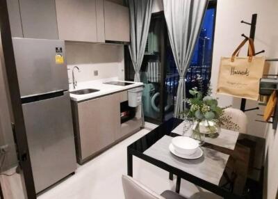 1-BR Condo at Life Asoke - Rama 9 near MRT Phra Ram 9