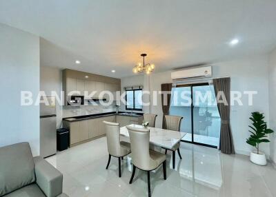 Townhouse at Pleno Sukhumvit-Bangna 2 for rent