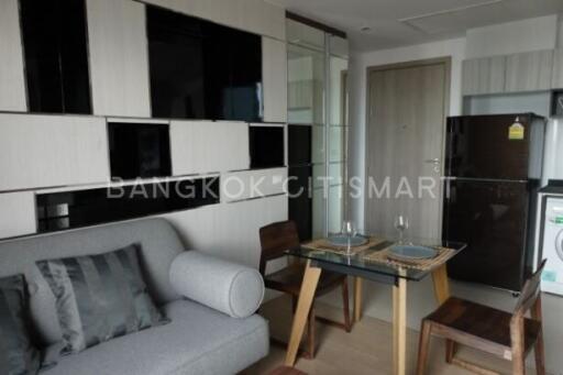 Condo at HQ by Sansiri for rent