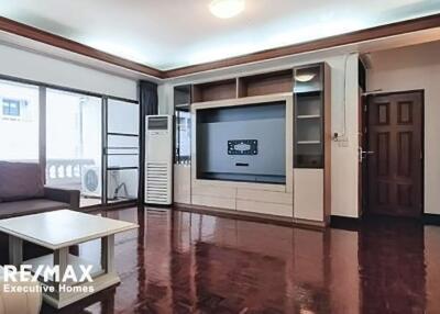 Charming 3-Bedroom Home for Rent in the Heart of Sukhumvit 26!