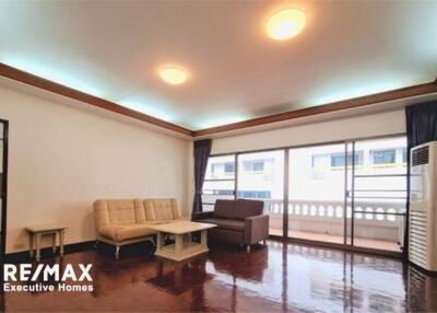 Charming 3-Bedroom Home for Rent in the Heart of Sukhumvit 26!