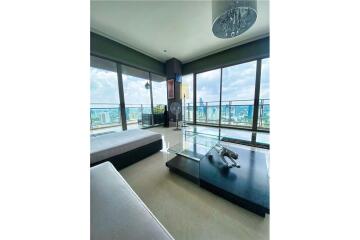 Luxurious 4 Bed Penthouse with Panoramic Views  The Madison 41  BTS Phrom Phong 4 Mins Walk