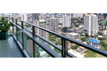 Luxurious 4 Bed Penthouse with Panoramic Views  The Madison 41  BTS Phrom Phong 4 Mins Walk