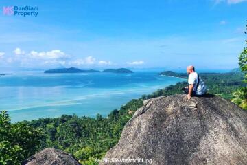 Samui Seaview Villa on Extra-large Land at Santikhiri Estate