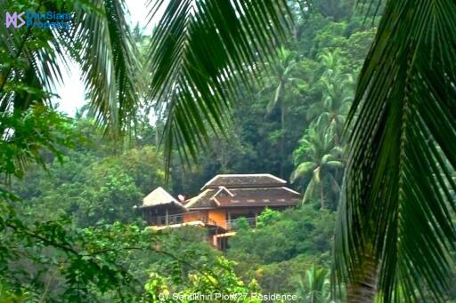 Samui Seaview Villa on Extra-large Land at Santikhiri Estate