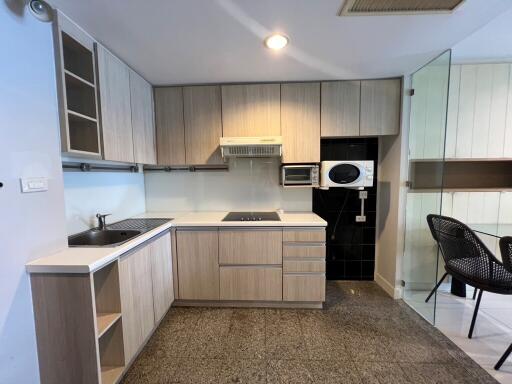 1-bedroom condo for sale close to BTS Asoke