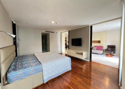 1-bedroom condo for sale close to BTS Asoke