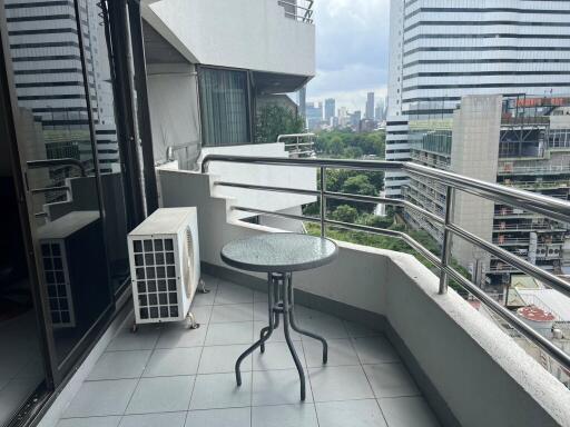 1-bedroom condo for sale close to BTS Asoke