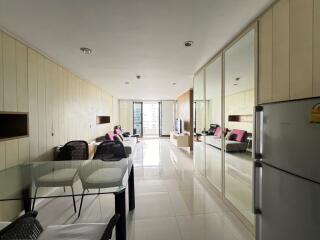 1-bedroom condo for sale close to BTS Asoke