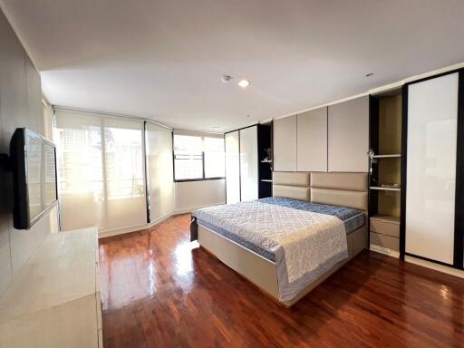 1-bedroom condo for sale close to BTS Asoke