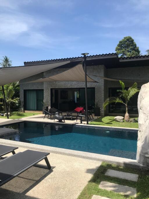 tropical 3 bedrooms house for sale in Koh Samui Maenam