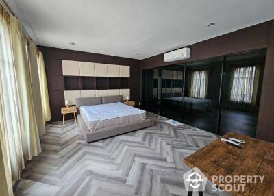 4-BR Townhouse at Ban Klang Krung Grande Vienna Rama 3 in Bang Phong Phang