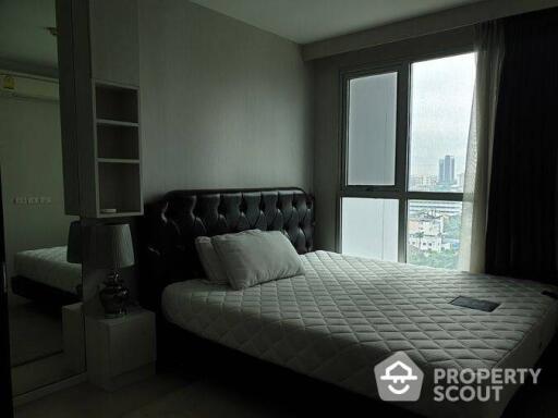 1-BR Condo at Rhythm Sathorn-Narathiwas near BTS Chong Nonsi