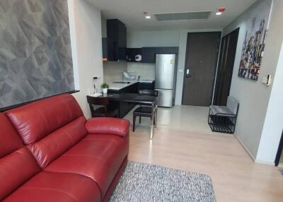 1-BR Condo at Rhythm Sukhumvit 44/1 near BTS Phra Khanong (ID 558241)