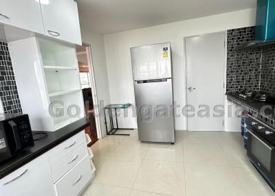 Big 3 Bedrooms Furnished Condo - Sukhumvit 39 (Phrom Phong)