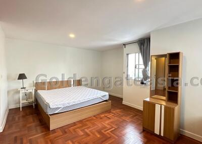 Big 3 Bedrooms Furnished Condo - Sukhumvit 39 (Phrom Phong)