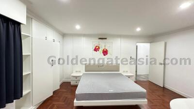 Big 3 Bedrooms Furnished Condo - Sukhumvit 39 (Phrom Phong)