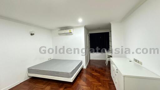 Big 3 Bedrooms Furnished Condo - Sukhumvit 39 (Phrom Phong)